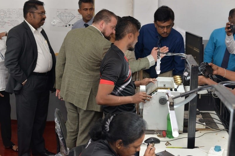 A new generation of diamond artisans